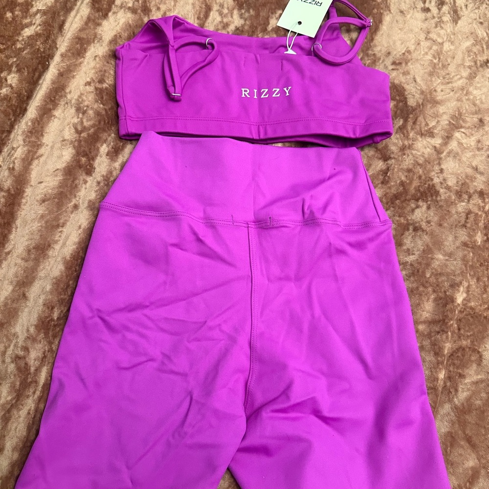 Magenta Workout Set - Picture 4 of 9